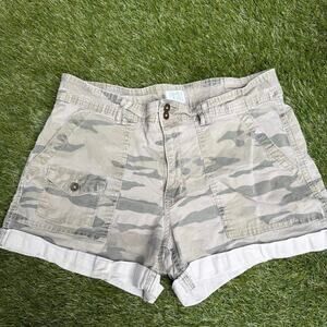 Y2k camo cargo shorts
